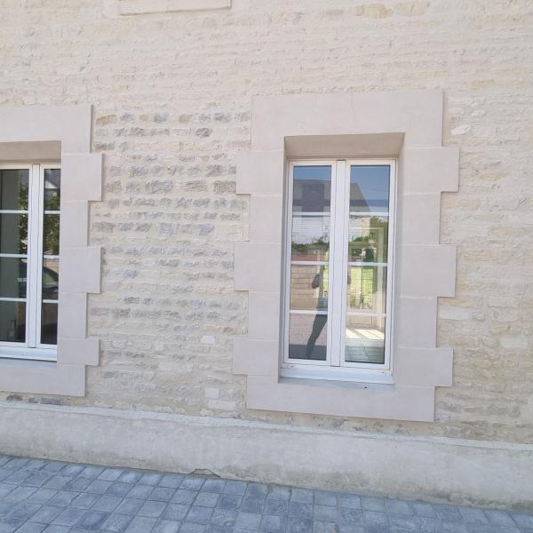 Restauration des linteaux et appuis de porte et fenêtre par Chesnel Batiment dans le Calvados